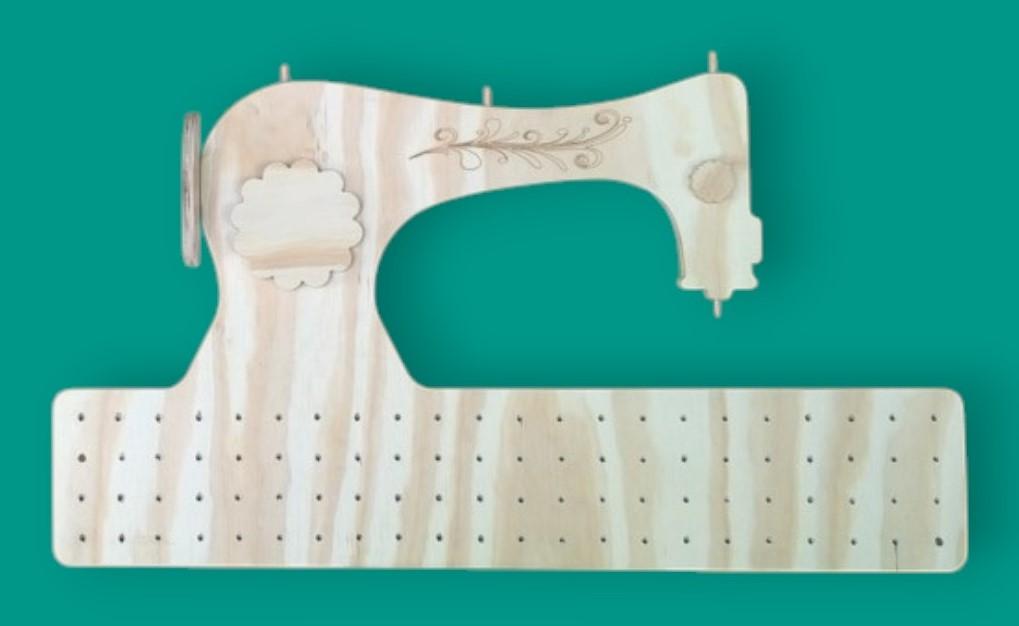 Découpe support bobine de fils en forme de machine à coudre en CTP 18mm pour Tradifab